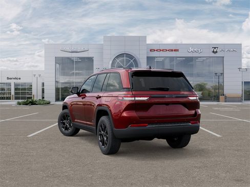 New 2025 Jeep Grand Cherokee Altitude image 3