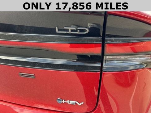 Used 2023 Toyota Prius Limited w/ Limited Premium Package image 4