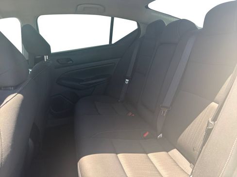 Used 2024 Nissan Altima 2.5 SV FWD image 16
