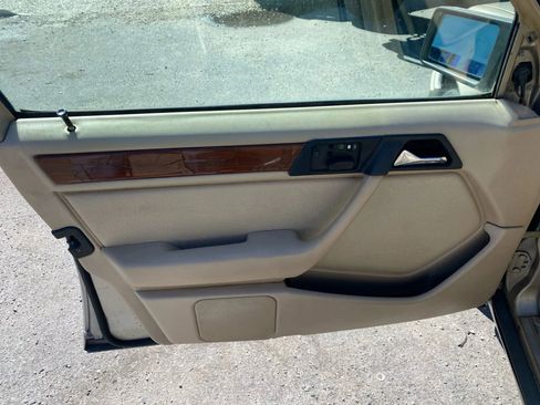 Used 1995 Mercedes-Benz E 320 Wagon image 23