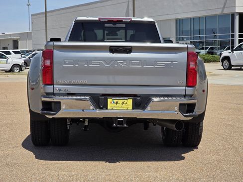 New 2026 Chevrolet Silverado 3500 LT w/ All Star Edition AWD/4WD image 5