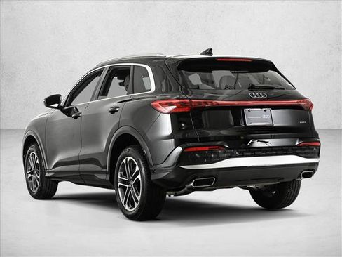 Certified 2025 Audi Q5 Premium w/ Convenience Package AWD/4WD image 8