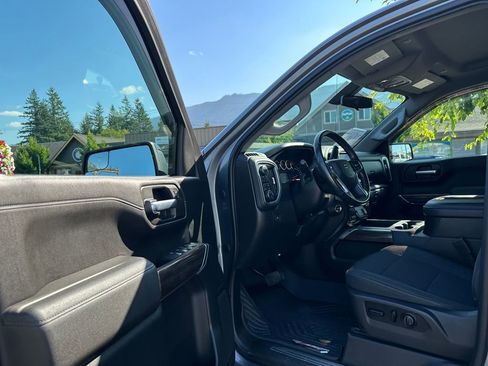 Used 2021 Chevrolet Silverado 1500 LT Trail Boss w/ Bed Protection Package AWD/4WD image 22