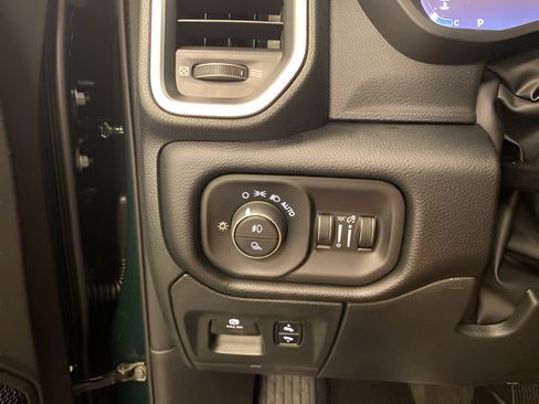 New 2026 RAM 1500 Big Horn AWD/4WD image 18