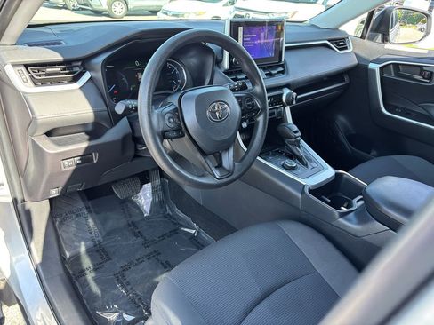 Certified 2025 Toyota RAV4 LE AWD/4WD image 19