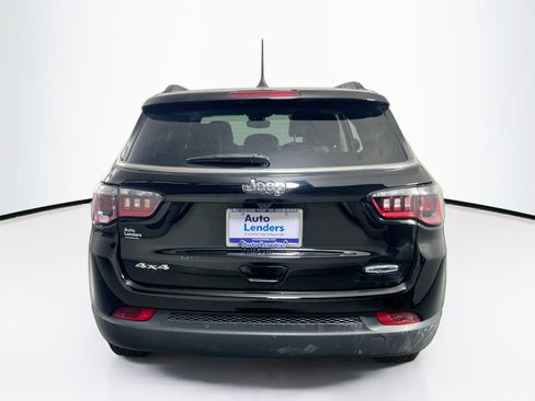 Used 2022 Jeep Compass Latitude w/ Sun and Sound Group AWD/4WD image 6