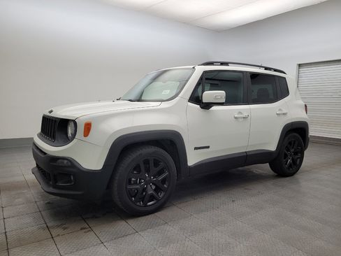 Used 2017 Jeep Renegade Altitude image 2