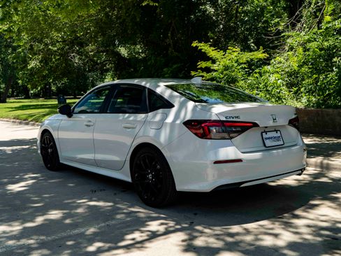 Certified 2026 Honda Civic Sport image 7