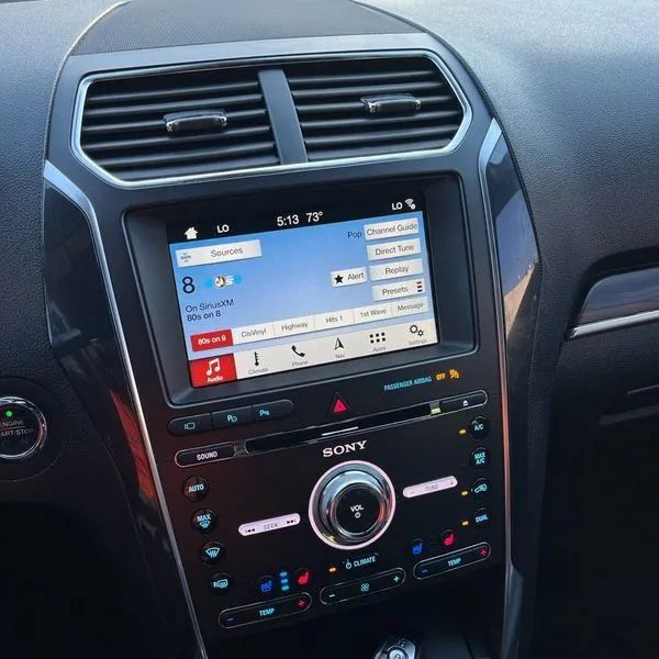 Used 2018 Ford Explorer Limited w/ Equipment Group 301A AWD/4WD image 16
