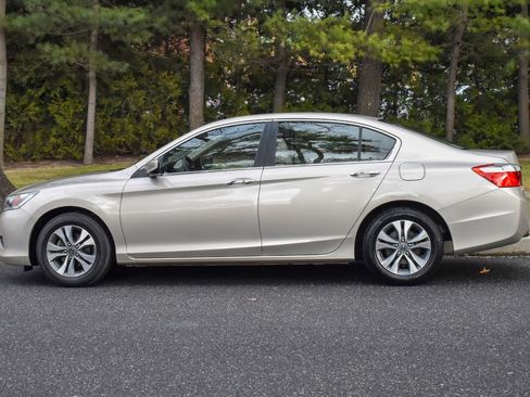 Used 2013 Honda Accord LX image 4