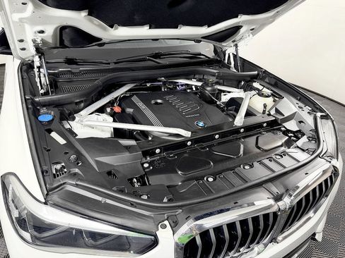 Used 2023 BMW X5 xDrive40i AWD/4WD image 23