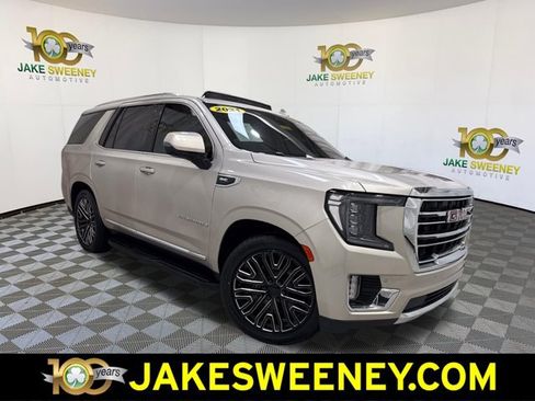 Used 2021 GMC Yukon SLT w/ SLT Premium Package AWD/4WD image 1