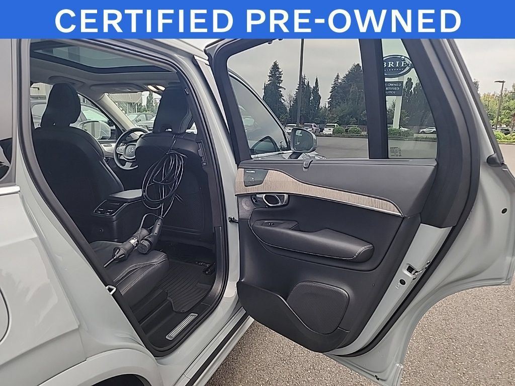 Used 2024 Volvo XC90 T8 Ultimate w/ Lounge Package AWD/4WD image 16