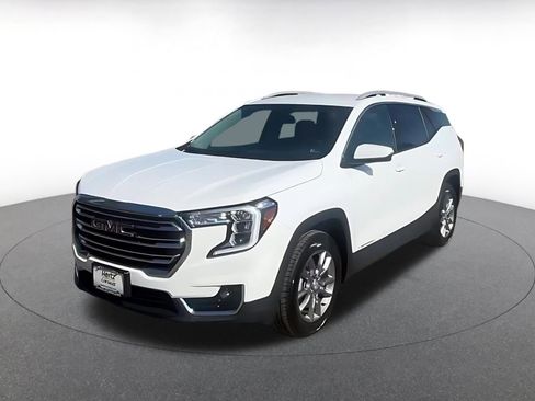 Used 2024 GMC Terrain SLT image 7