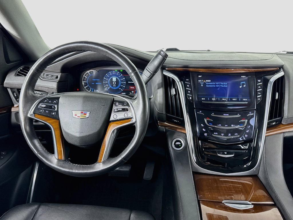 Used 2017 Cadillac Escalade ESV Premium Luxury AWD/4WD image 16