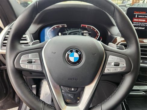 Used 2024 BMW X4 xDrive30i image 25