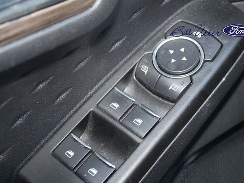 Used 2020 Ford Escape Titanium image 22