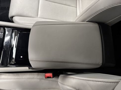 Used 2021 Jeep Grand Cherokee L Overland w/ Advanced Protech Group III image 22