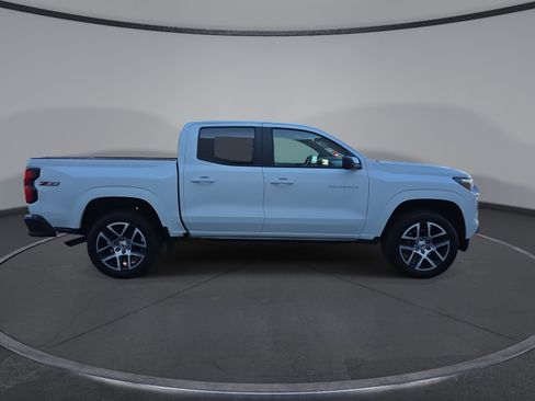 Certified 2024 Chevrolet Colorado Z71 w/ Z71 Convenience Package 2 AWD/4WD image 9