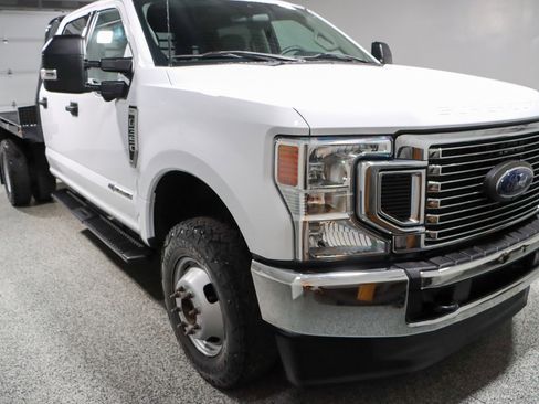 Used 2022 Ford F350 XLT image 6