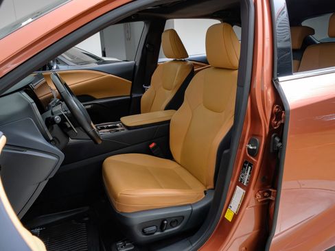 Used 2024 Lexus RX 350 Premium w/ Accessory Package (Z1) FWD image 33