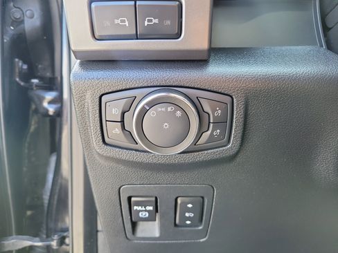 Used 2020 Ford F150 XLT w/ Equipment Group 302A Luxury AWD/4WD image 21
