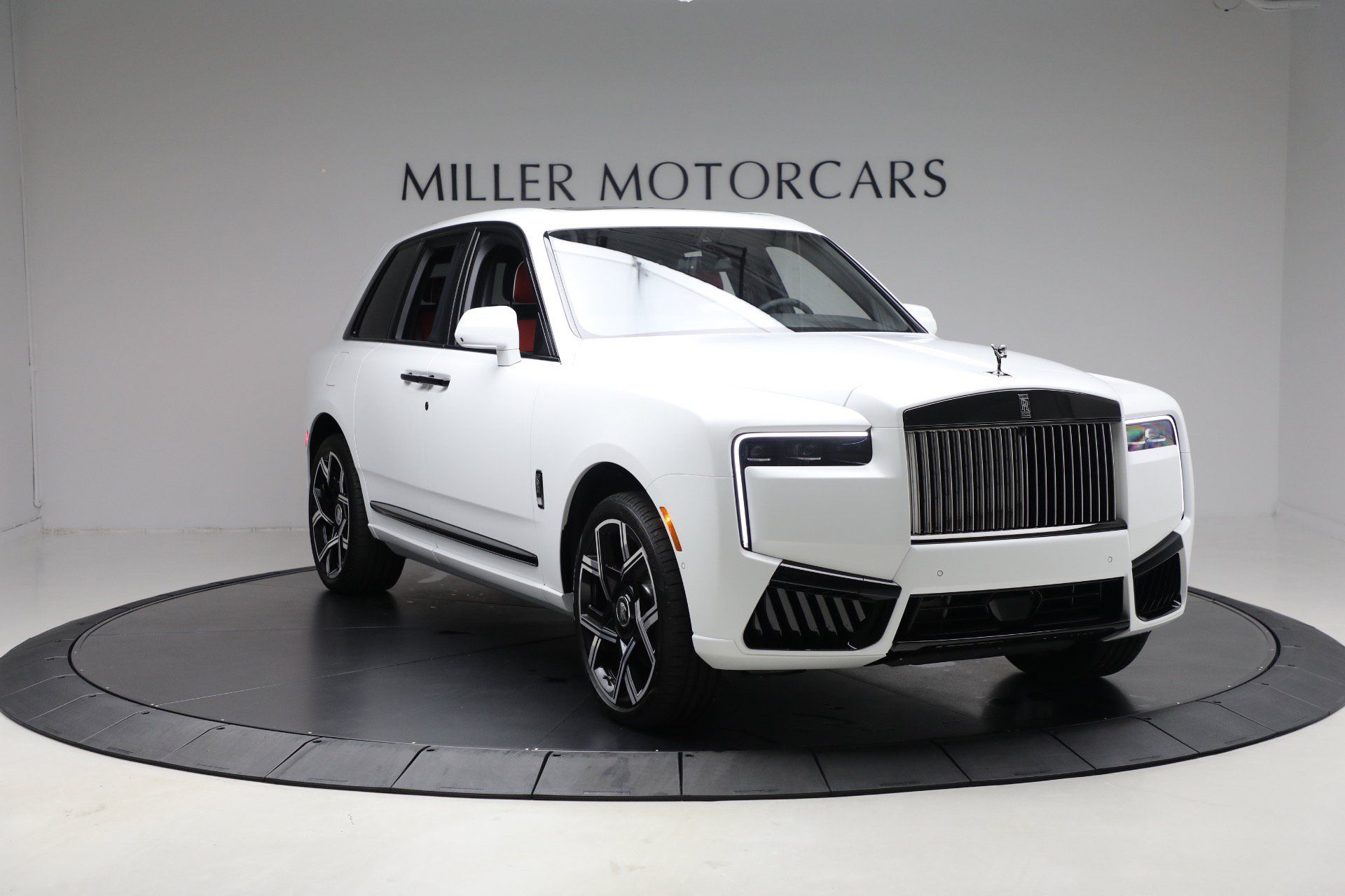 Certified 2025 Rolls-Royce Cullinan Black Badge AWD/4WD image 12