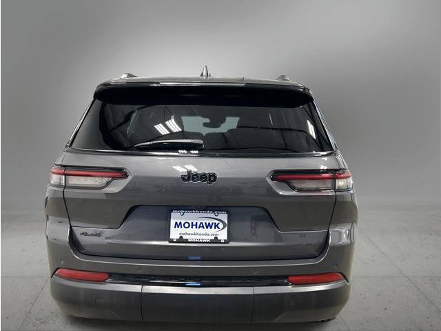 Used 2024 Jeep Grand Cherokee L Altitude AWD/4WD image 6