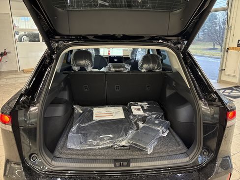 New 2026 Volkswagen Tiguan SE image 15