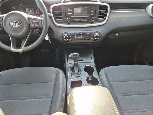 Used 2017 Kia Sorento AWD image 14