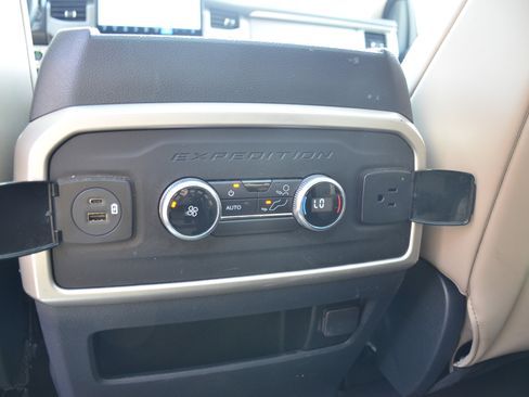 Used 2022 Ford Expedition XLT AWD/4WD image 59