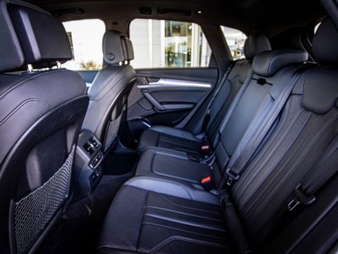 Used 2020 Audi Q5 2.0T Titanium Premium Plus w/ Premium Plus Package image 44