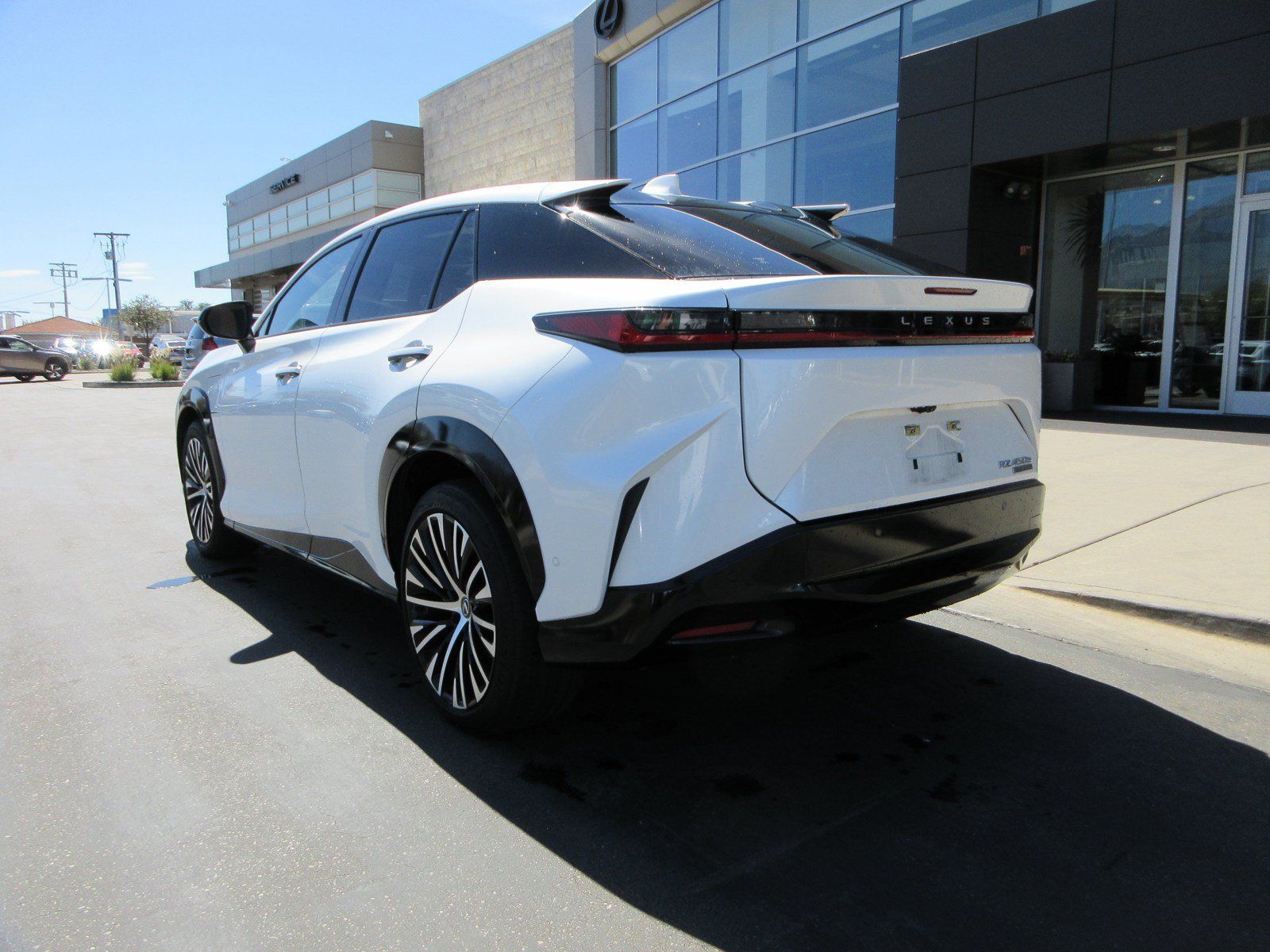 Used 2023 Lexus RZ 450e Premium w/ Cold Area Package AWD/4WD image 5