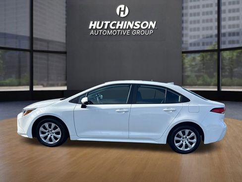 Used 2025 Toyota Corolla LE image 6