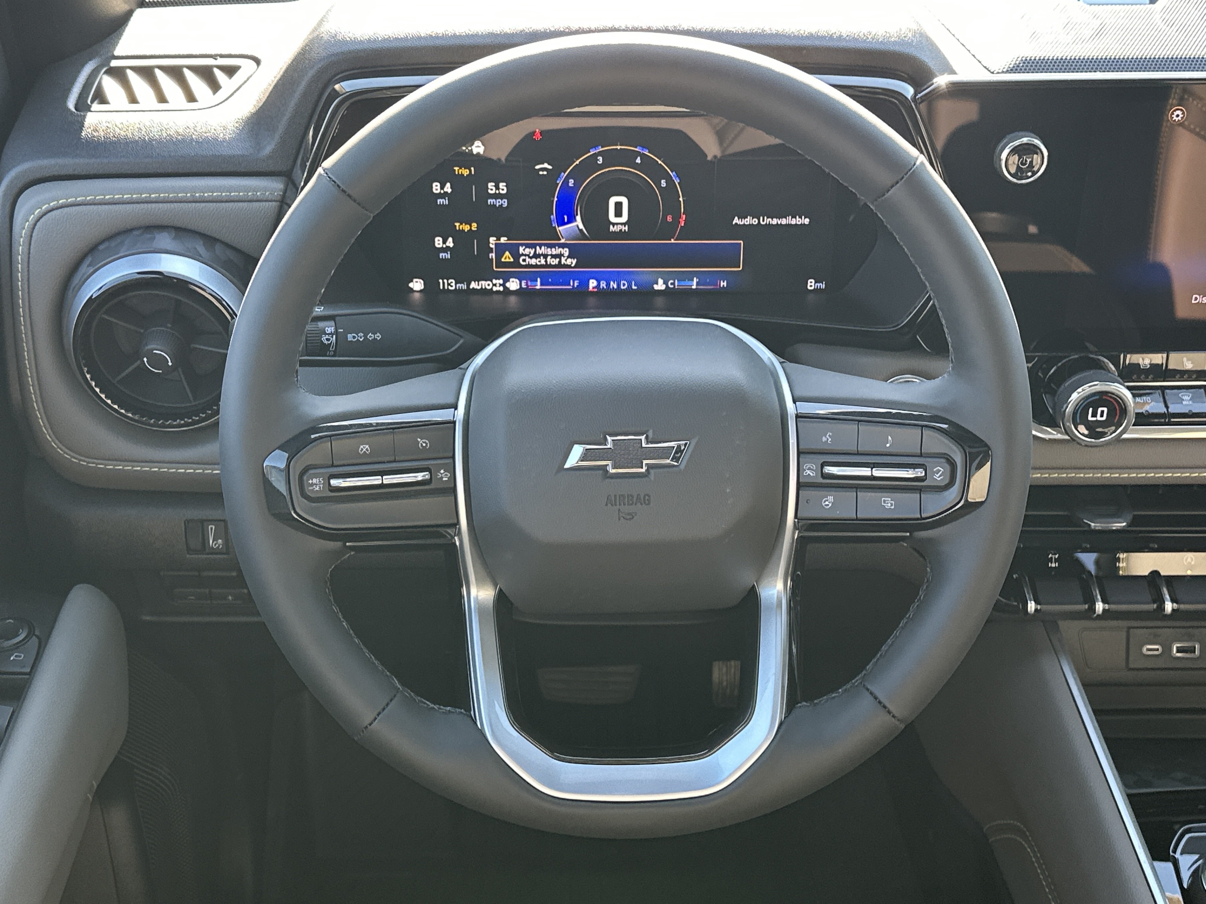 New 2026 Chevrolet Colorado ZR2 w/ Technology Package AWD/4WD image 25