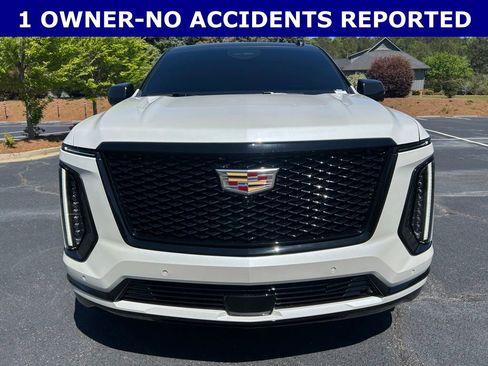 Used 2025 Cadillac Escalade Sport Platinum AWD/4WD image 15