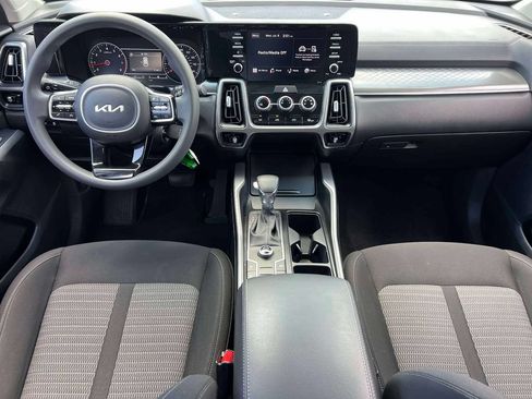 Certified 2023 Kia Sorento LX FWD image 15