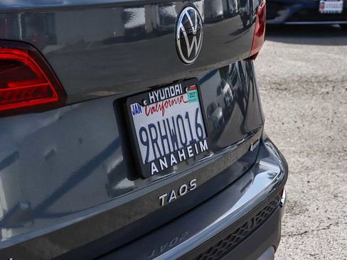 Used 2022 Volkswagen Taos SEL w/ Panoramic Sunroof Package image 10