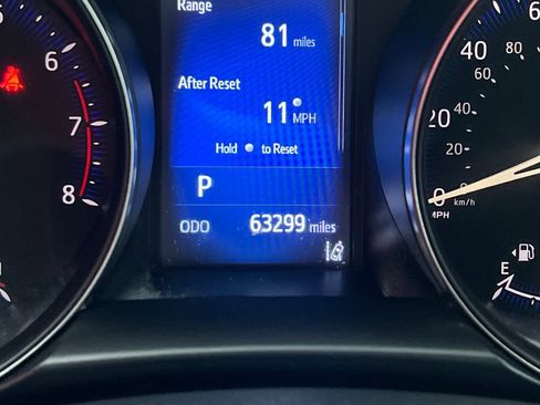 Used 2018 Toyota C-HR XLE image 24