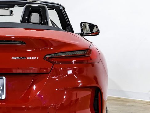 Used 2019 BMW Z4 sDrive30i w/ M Sport Package image 38