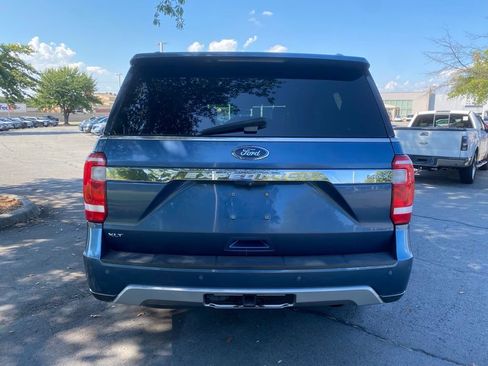 Used 2019 Ford Expedition Max XLT w/ Equipment Group 202A AWD/4WD image 6