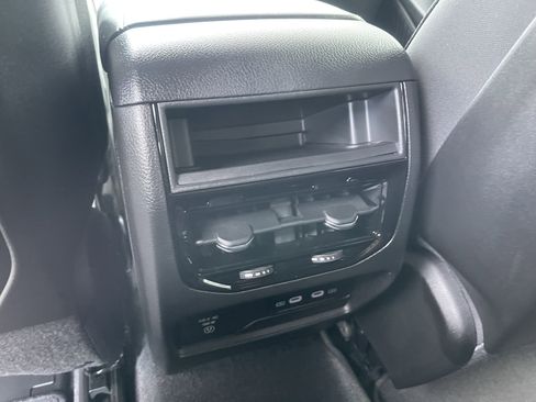 New 2026 Jeep Grand Cherokee Altitude image 21