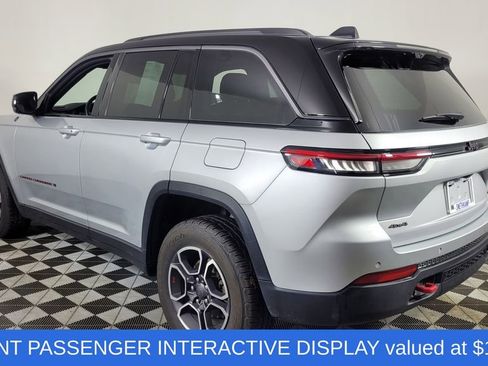 Used 2022 Jeep Grand Cherokee Trailhawk w/ Luxury Tech Group III image 7