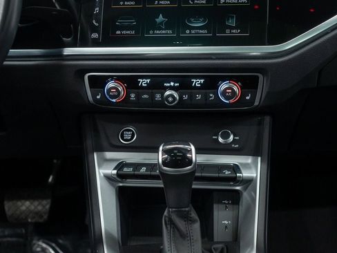 Used 2023 Audi Q3 2.0T Premium image 19