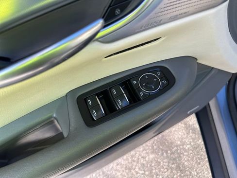 Used 2022 Cadillac XT5 Premium Luxury w/ Technology Package image 11