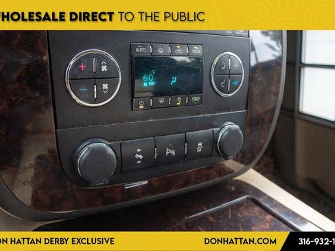 Used 2013 GMC Yukon Denali AWD/4WD image 9