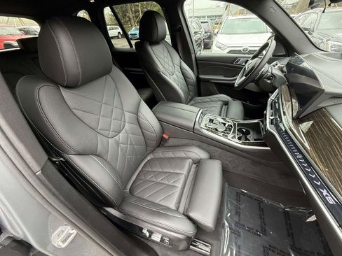 Used 2024 BMW X5 xDrive50e w/ M Sport Package AWD/4WD image 9