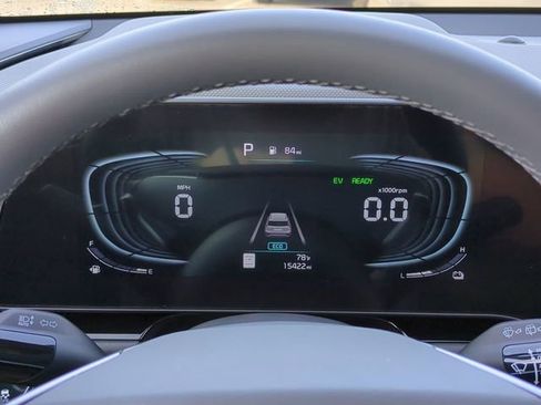 Used 2025 Kia Niro EX FWD image 27