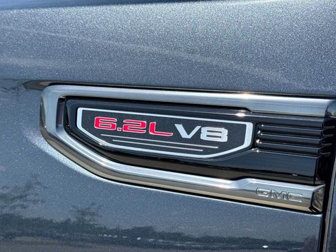 Used 2022 GMC Sierra 1500 AT4 w/ AT4 Preferred Package AWD/4WD image 14