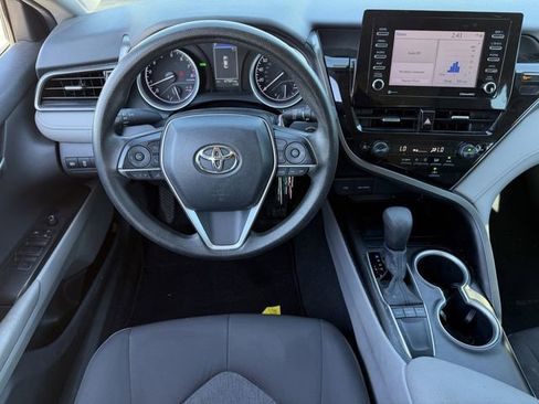 Used 2022 Toyota Camry LE image 12